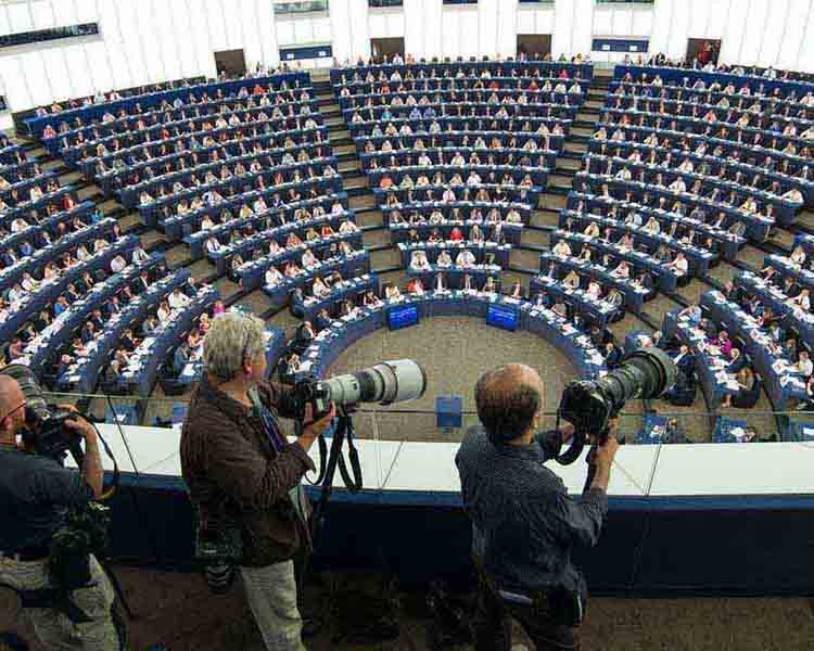 EU Parliament wants journalists to have better protections from spyware